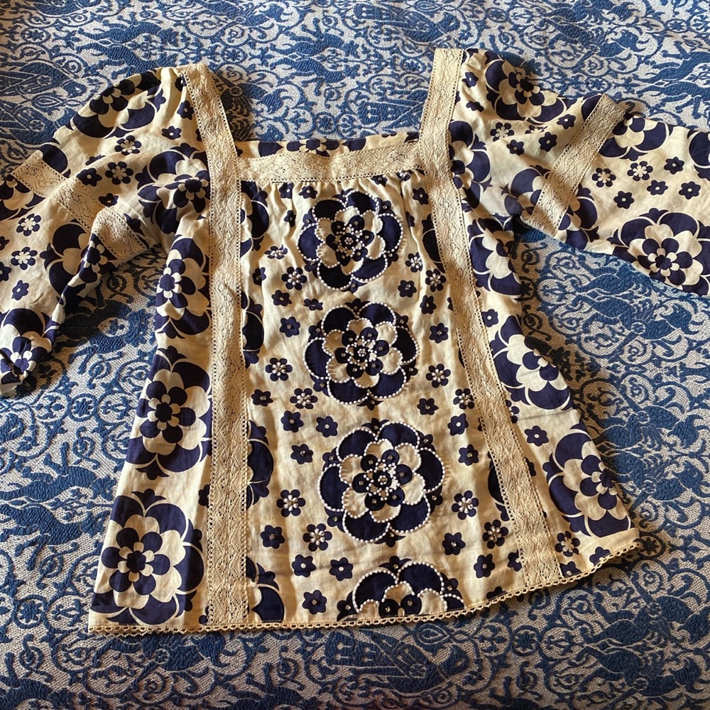 Size US 12 Tory Burch linen top